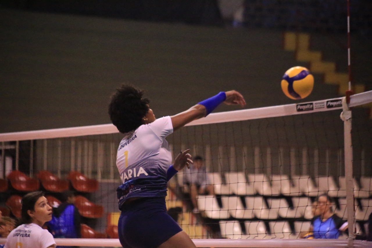 VAMOS TORCER- Louveira estreia no Paulista de vôlei feminino nesta