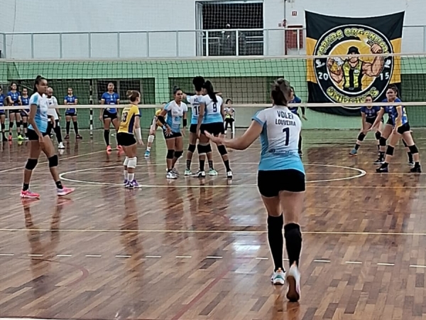 VAMOS TORCER- Louveira estreia no Paulista de vôlei feminino nesta