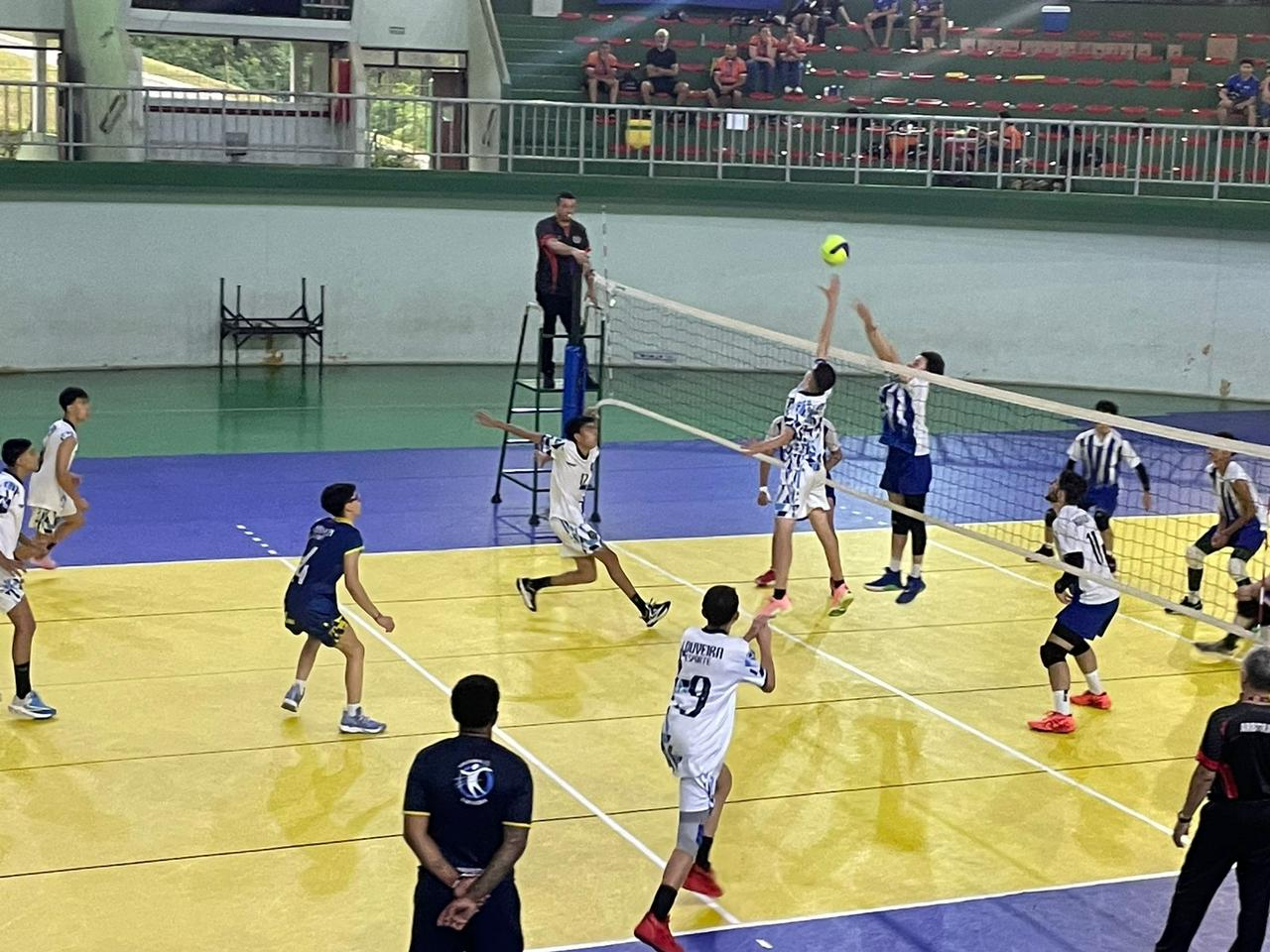 Equipe de Voleibol Feminino Sub-17 de Bragança Paulista participa de mais  uma etapa da IV Copa Vinhedo de Voleibol 2023 - Prefeitura de Bragança  Paulista