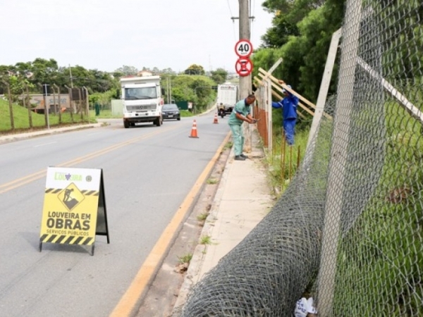Serviços Públicos reforma alambrados 02.jpg