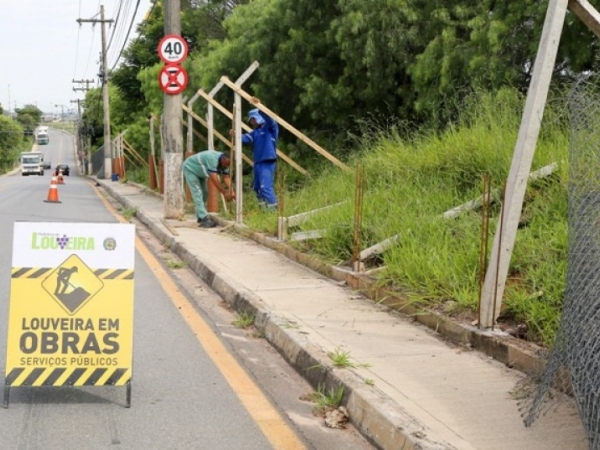 Serviços Públicos reforma alambrados 03.jpg