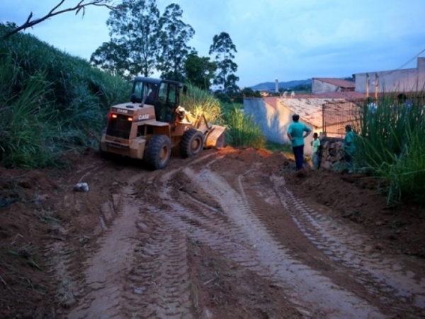 REDE PLUVIAL JD AMAZONAS 07.jpg