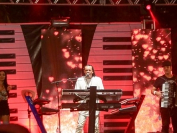 SHOW DO FRANK AGUIAR 03.jpg