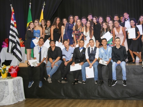SENAC e Prefeitura forma 60 alunos no PET 03.jpg