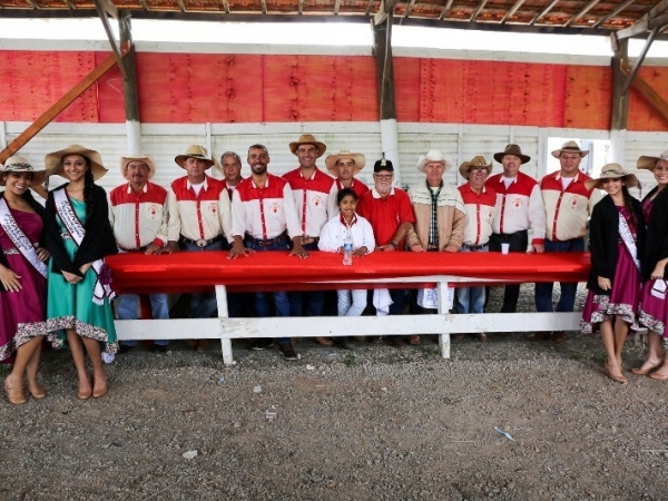 DESFILE DE CAVALEIROS 03.jpg