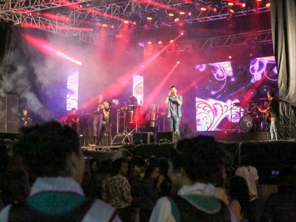 Léo e Junior - Festa da Uva  15.jpg