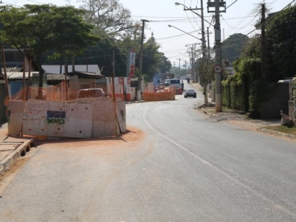 Obras na Ricieri Chiqueto 2.JPG