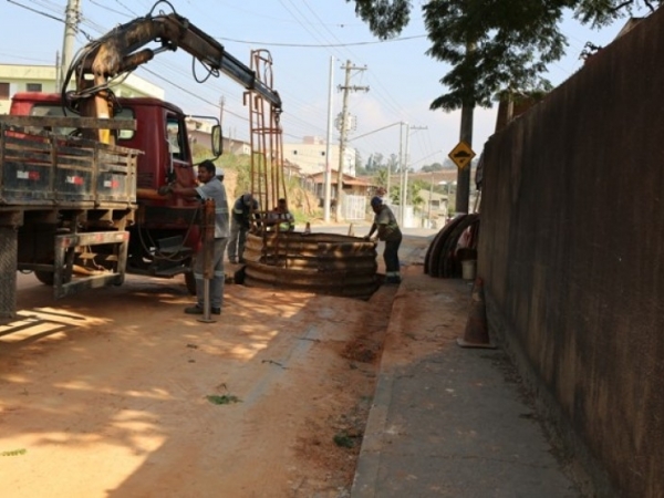 Obras na Ricieri Chiqueto.JPG