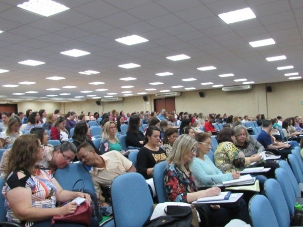 Louveira participa de elaboração do novo currículo escolar paulista 003.JPG