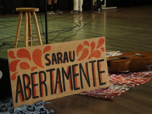 7.ª edição do Sarau Abertamente traz música, improviso e teatro.JPG