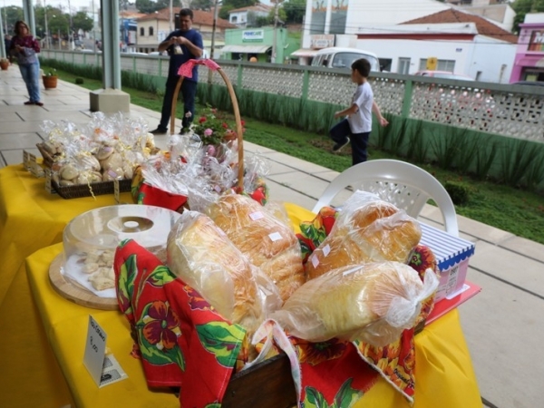 Feira solidária com produtos artesanais e orgânicos acontece no dia 9 no centro