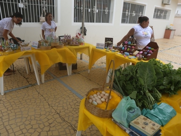 Feira Solidária na Assistência Social006.JPG