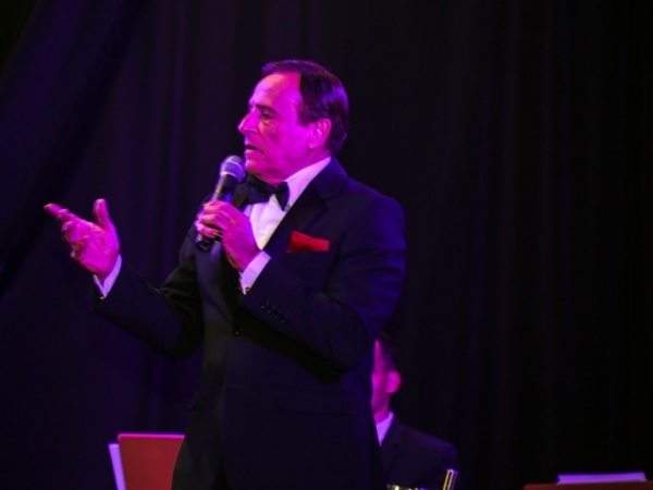 Salão de eventos da Cultura recebeu os grandes sucessos de Frank Sinatra 021.jpg