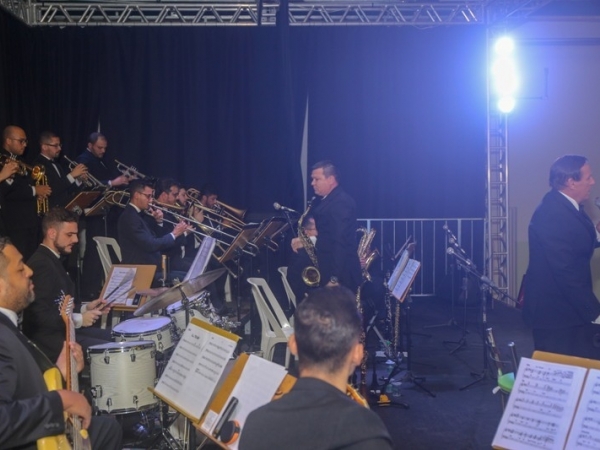 Salão de eventos da Cultura recebeu os grandes sucessos de Frank Sinatra 009.jpg