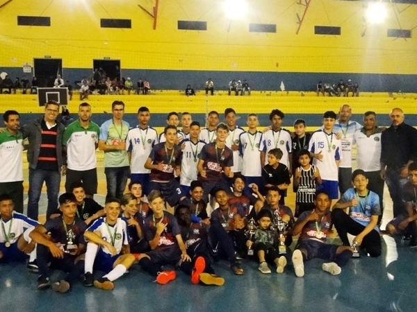 sub_14_Louveira_e_craques_de_bola.JPG