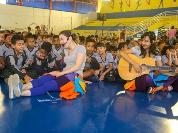 Alunos da Rede Municipal prestigiam apresentação teatral no CEIL Bairro0.jpg