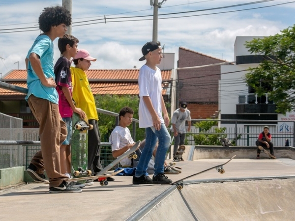 1.º Festival Solidário de Skate de Louveira arrecada 70kg de alimentos011.jpg