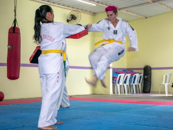 Alunos de Taekwondo recebem novos equipamentos de treino 7.jpg