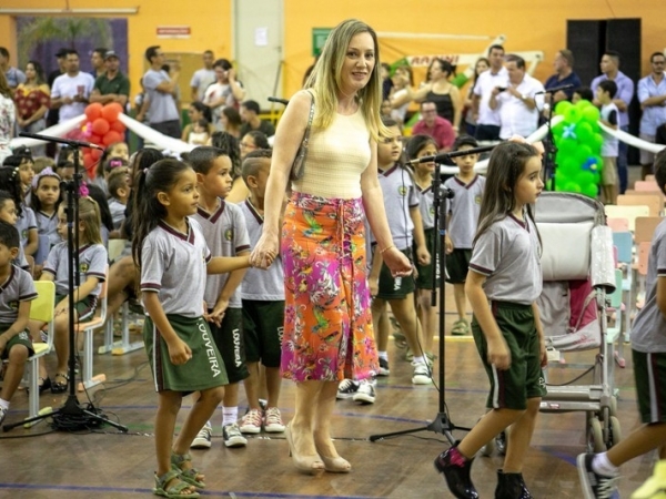 Educação Infantil forma 695 alunos louveirenses029.jpg