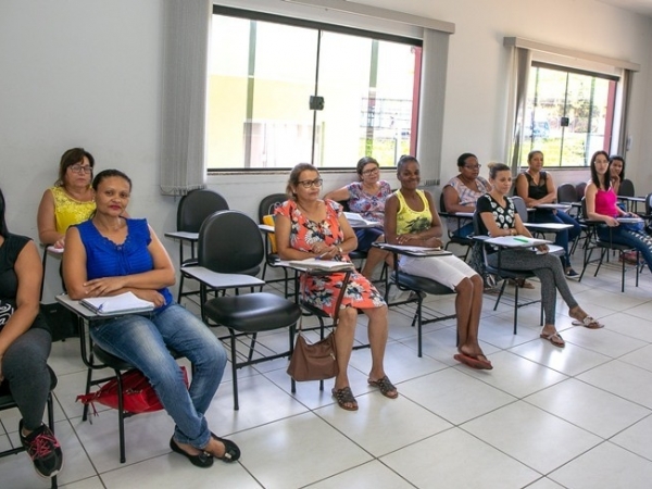 Núcleo de capacitação da prefeitura forma 90 alunos em 4 cursos06.jpg