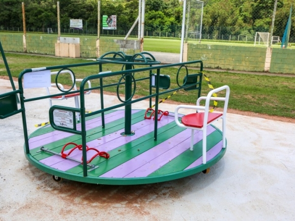 Prefeitura instala primeiro playground adaptado da cidade (1).jpg