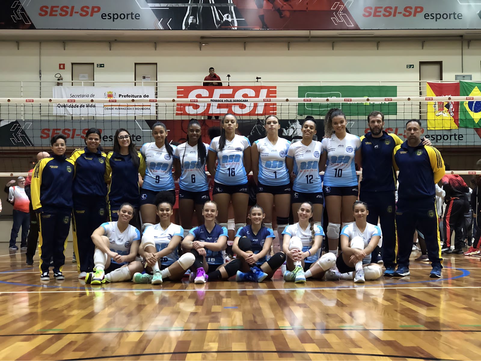 Equipe de Vôlei feminino de Louveira entra em quadra nesta quarta