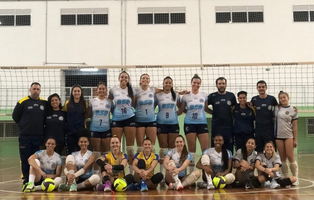 Equipe de Vôlei feminino de Louveira entra em quadra nesta quarta