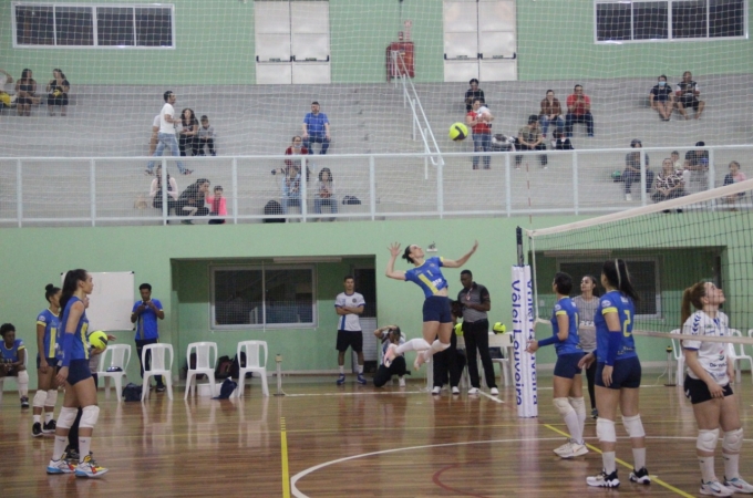 VAMOS TORCER- Louveira estreia no Paulista de vôlei feminino nesta