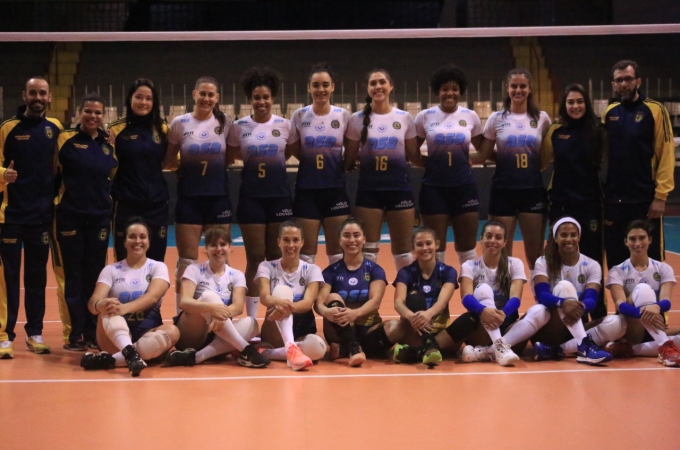 DESAFIO - Vôlei feminino de Louveira inicia jogos da Super Liga C no Rio de  Janeiro