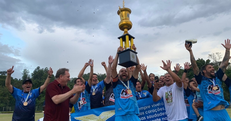 DESAFIO - Vôlei feminino de Louveira inicia jogos da Super Liga C no Rio de  Janeiro